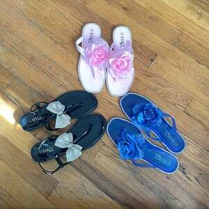 Rogue Jelly Sandal Flip Flops Lot 3 Pairs Womens 7 Pink Blue Black Bow Flower